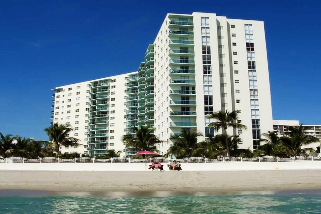 Promo Komffy Penthouse W King Bed And Ocean View At Tides 16th Floor Apartment Hollywood