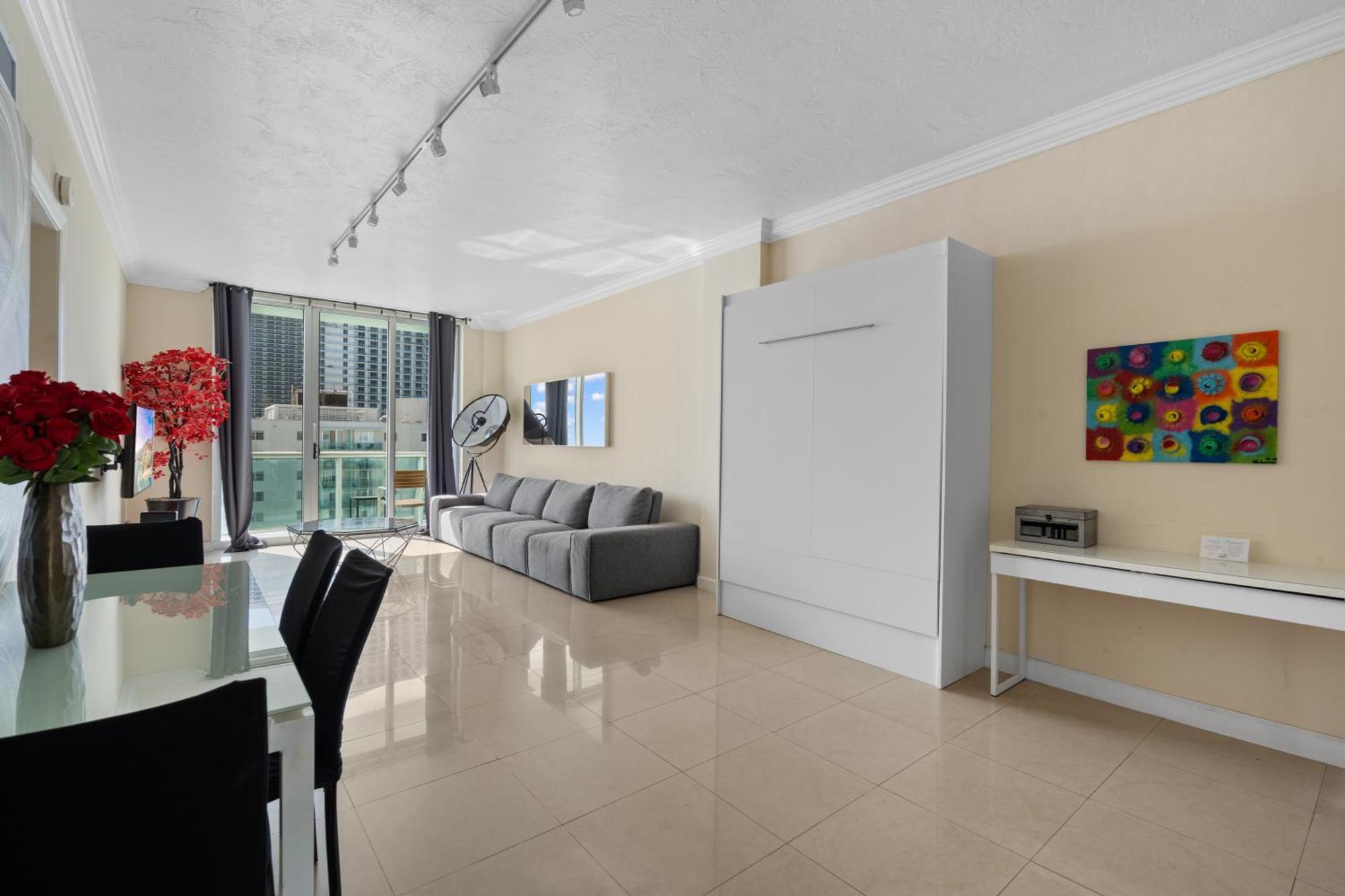 Promo Komffy Penthouse W King Bed And Ocean View At Tides 16th Floor Apartment Hollywood