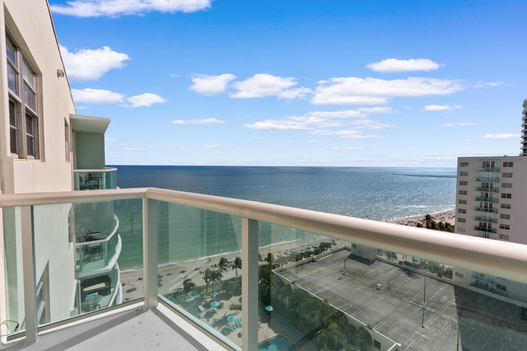 Promo Komffy Penthouse W King Bed And Ocean View At Tides 16th Floor