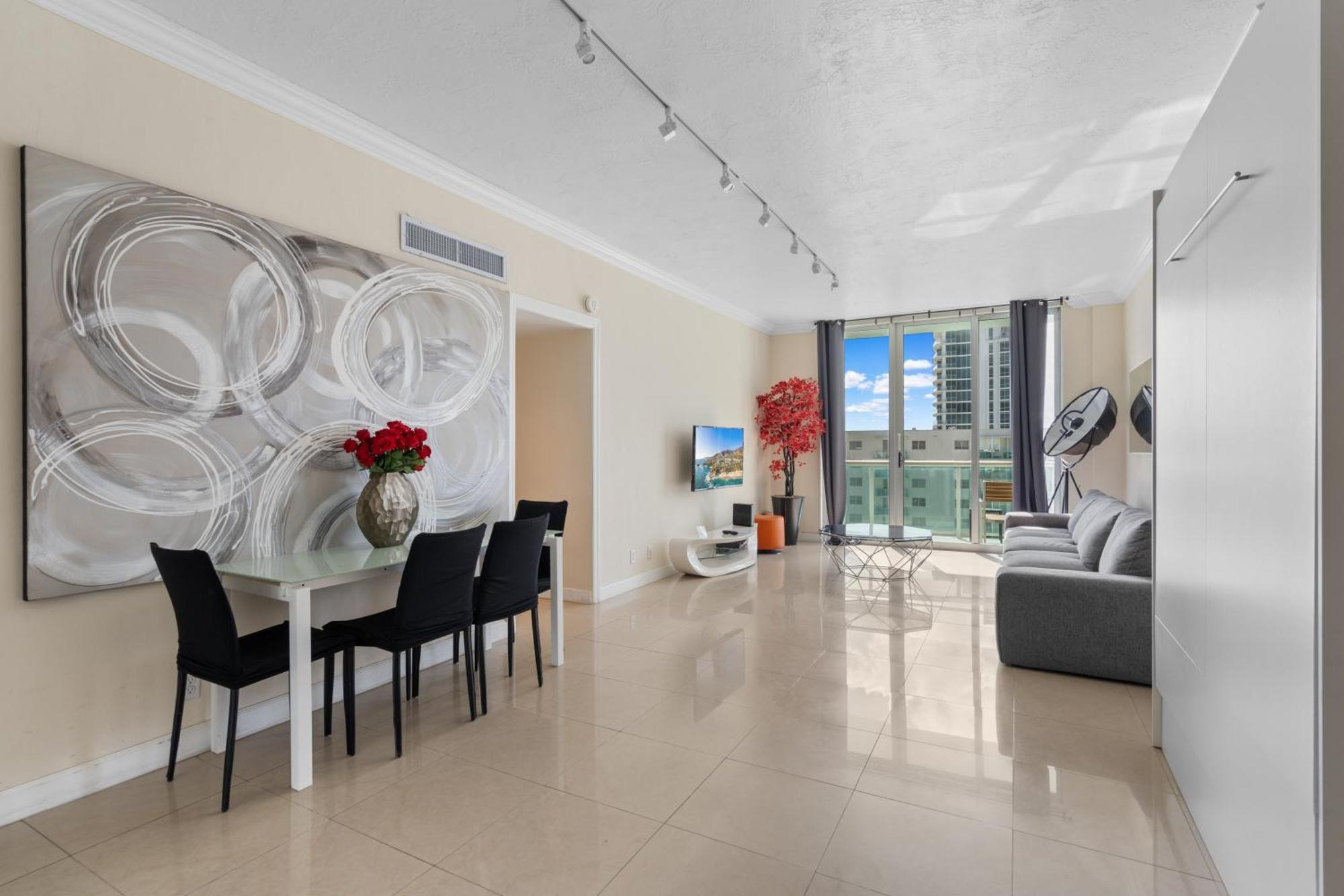 Promo Komffy Penthouse W King Bed And Ocean View At Tides 16th Floor Apartment Hollywood